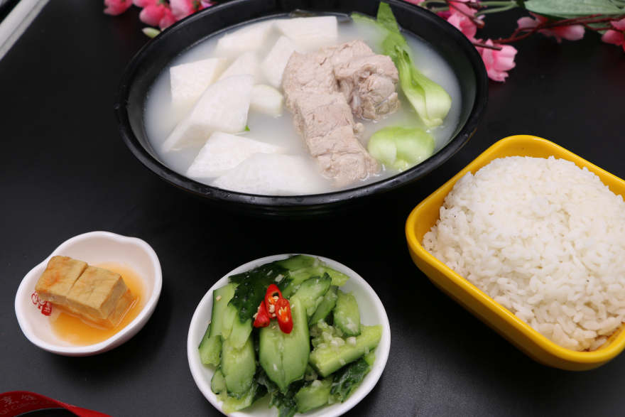 重庆浓汤炖骨饭培训